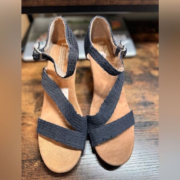 NWOB Toms Black Textile Cork Clarissa Wedges SIZE 9.5 - Picture 6 of 9